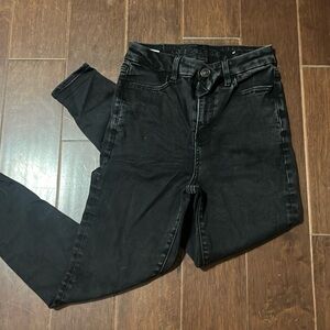American Eagle size 2 skinny stretch jeans